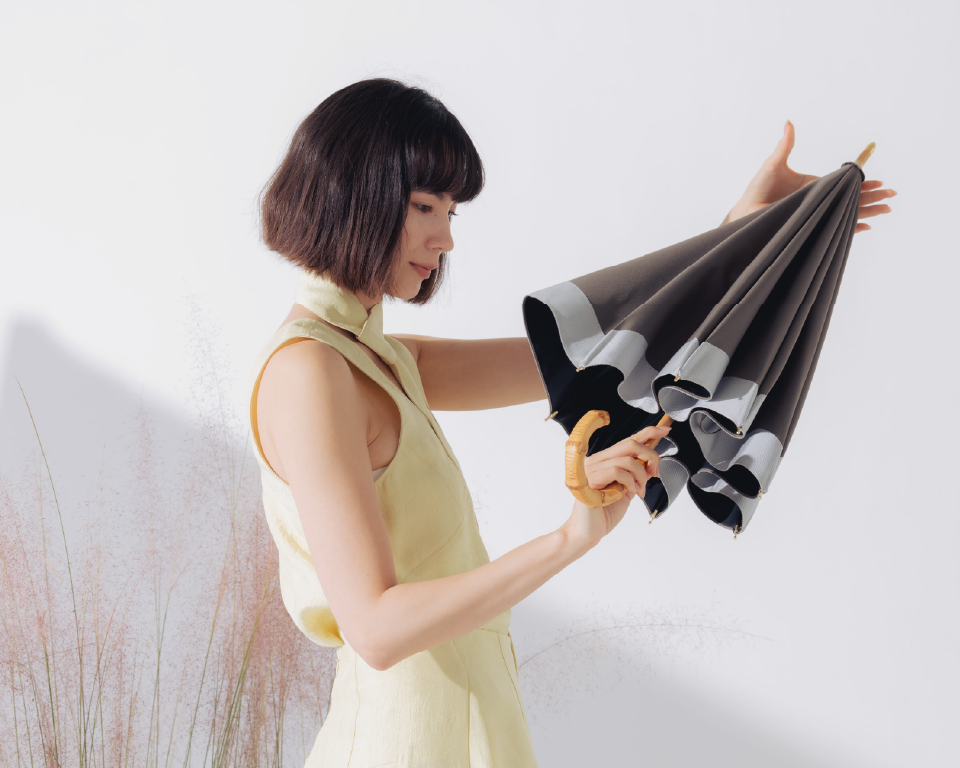 完全遮光日傘 2段EASY折りたたみ日傘