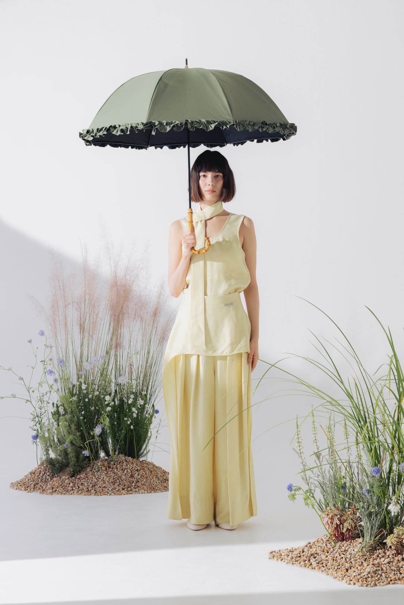 アントゥーレ　日傘　は美品 完全遮光日傘 untule アントゥーレ USED美品 Mサイズ 無地